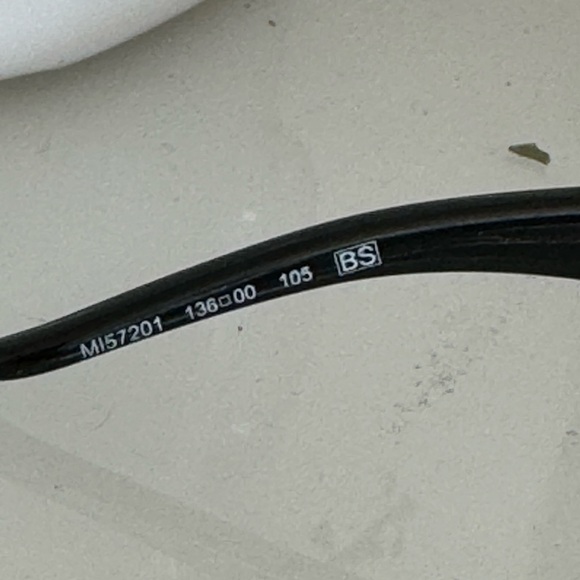 Flawed - Authentic Missoni sunglasses - Picture 5 of 7